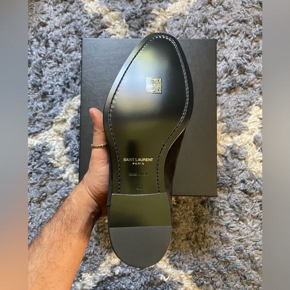 Saint Laurent Wyatt Suede Chelsea Boots - Picture 9 of 11